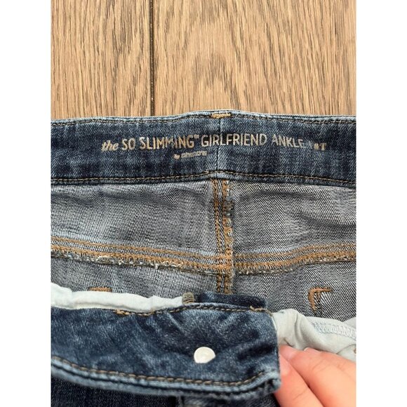EUC Chico's Women's So Slimming Girlfriend Ankle Jeans  Tall - Picture 3 of 4